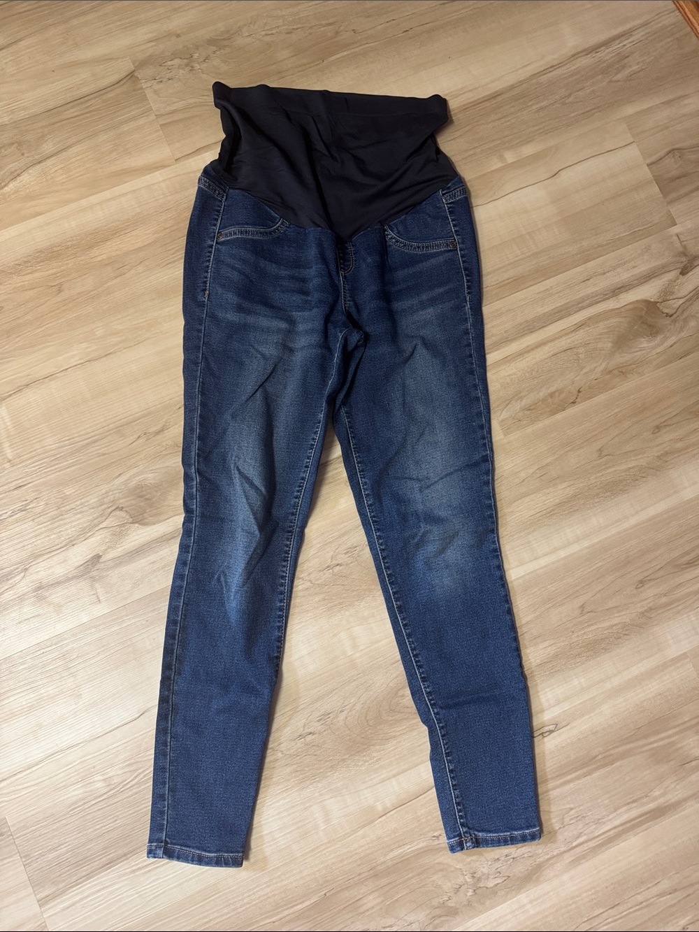 Aglow, size 6 Maternity Dark Blue Stretch Denim Jeggings